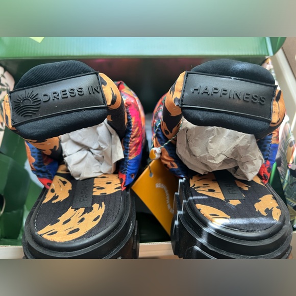 FARM Rio Brazil Scarf Mixed Prints Chunky Lug Shoes Puffy Sandals NWT BOX 11 43 - Picture 7 of 12